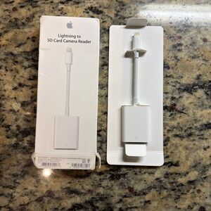 apple lightning to SD card camera reader